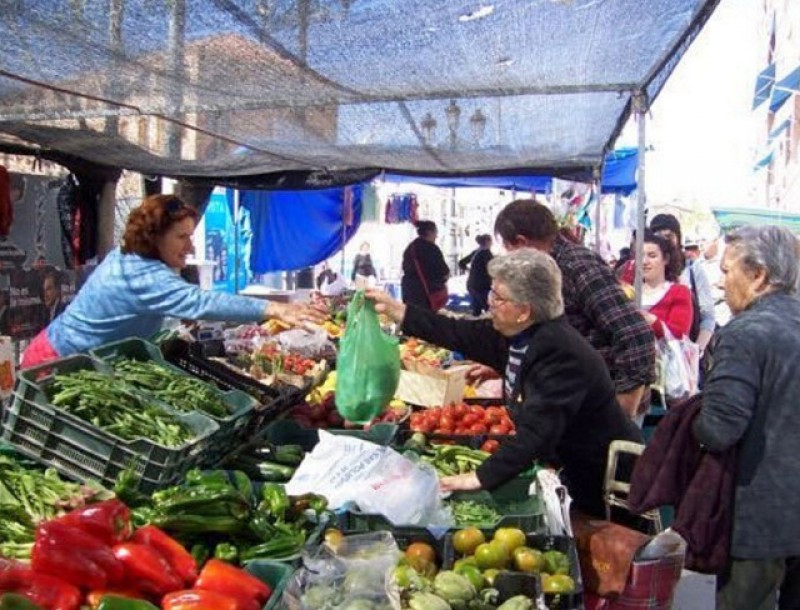 Weekly street markets in Abanilla