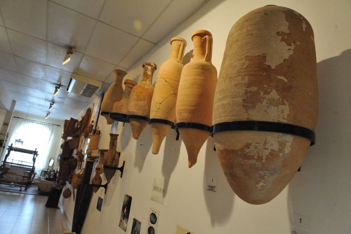 Museo Arqueológico – Etnológico Gratiniano baches
