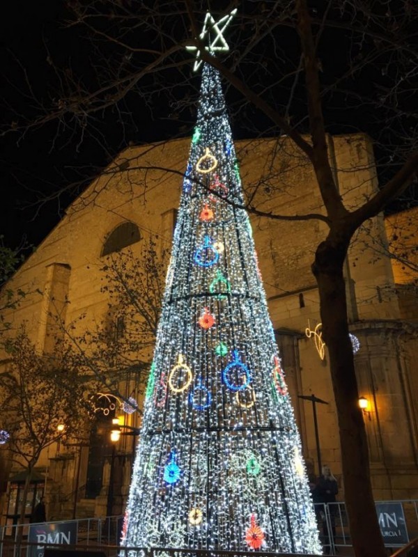 <span style='color:#780948'>ARCHIVED</span> - Saturday 28th December Yecla: free guided festive season tour