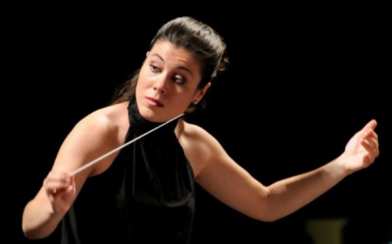 <span style='color:#780948'>ARCHIVED</span> - 1st June 2020 pianist María Ángeles Ayala and the OSRM orchestra at the Auditorio Víctor Villegas in Murcia