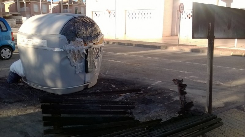 <span style='color:#780948'>ARCHIVED</span> - Mazarrón bin burner strikes again