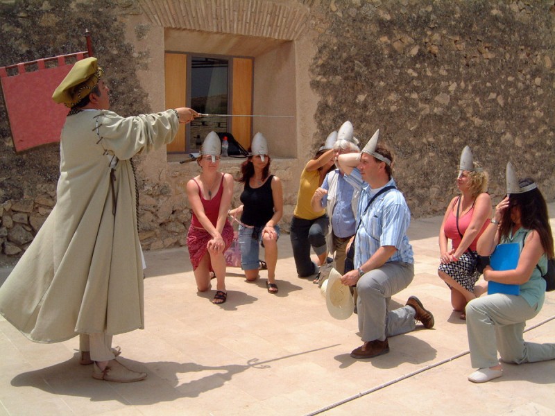 <span style='color:#780948'>ARCHIVED</span> - Saturday and Sunday family tours of Lorca castle this winter