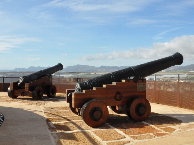<span style='color:#780948'>ARCHIVED</span> - Sunday 2nd February FREE guided theatrical tour of historical Águilas