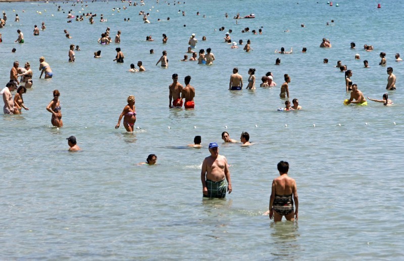 <span style='color:#780948'>ARCHIVED</span> - 18 million British visitors spent 2 million euros per hour in Spain in 2019!