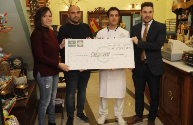 <span style='color:#780948'>ARCHIVED</span> - Winning 10,000 euros is a piece of cake at this patisserie in León!