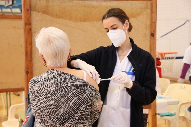 <span style='color:#780948'>ARCHIVED</span> - Vaccinated Spanish travellers to the Canary Islands will no longer be PCR tested