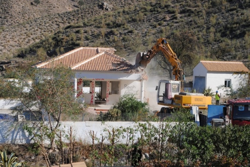 <span style='color:#780948'>ARCHIVED</span> - Andalusia approves new property planning laws