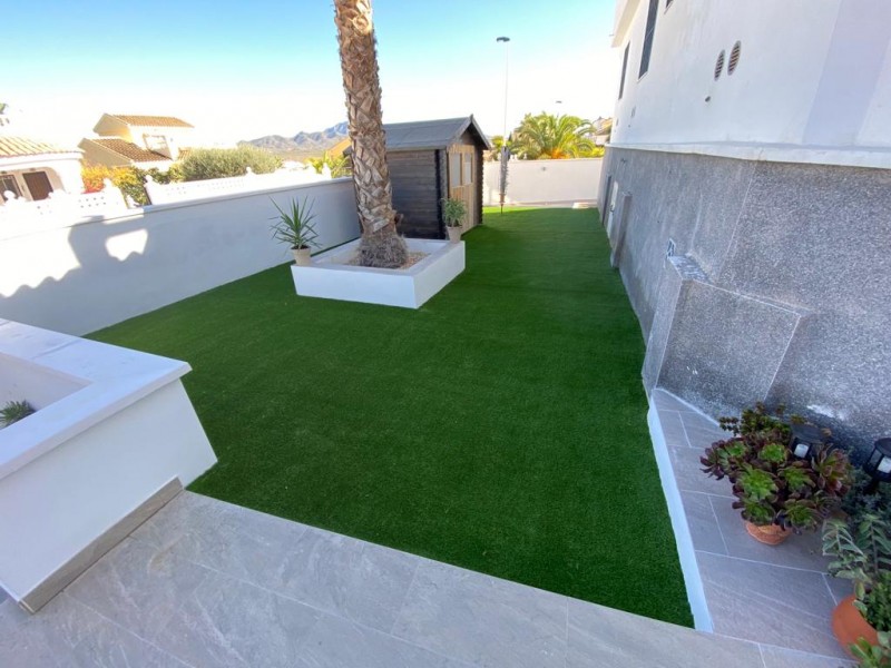11 reasons why it is worth putting in artificial grass: LawnHub shares the benefits of artificial grass