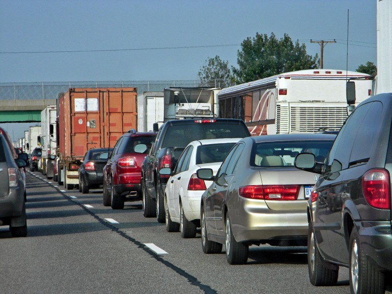 <span style='color:#780948'>ARCHIVED</span> - Drive slower and work from home: Energy Agency proposes 10-point plan to cut oil use in Spain