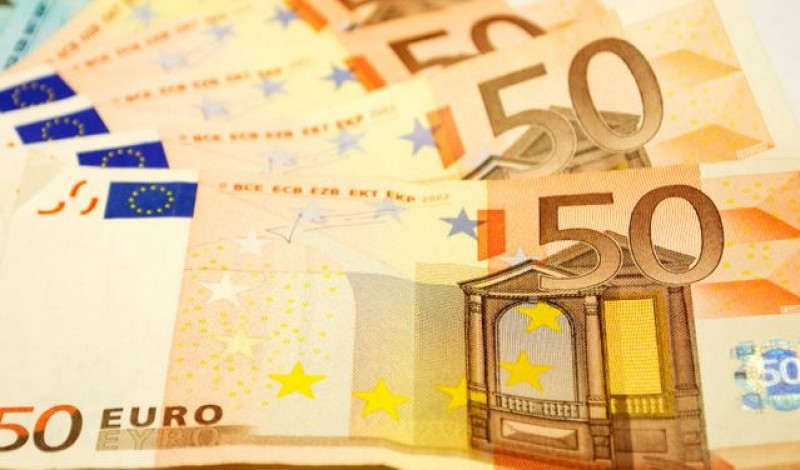 <span style='color:#780948'>ARCHIVED</span> - Spain unveils plan to reduce fuel and electricity costs