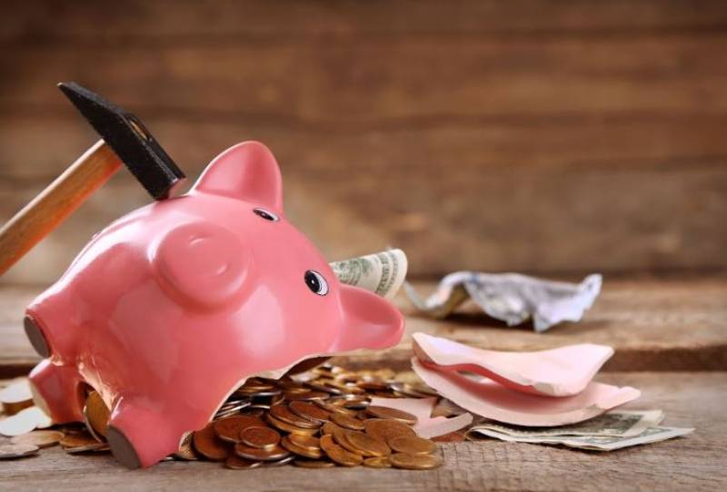 <span style='color:#780948'>ARCHIVED</span> - Spanish banks scrap free banking from April 30