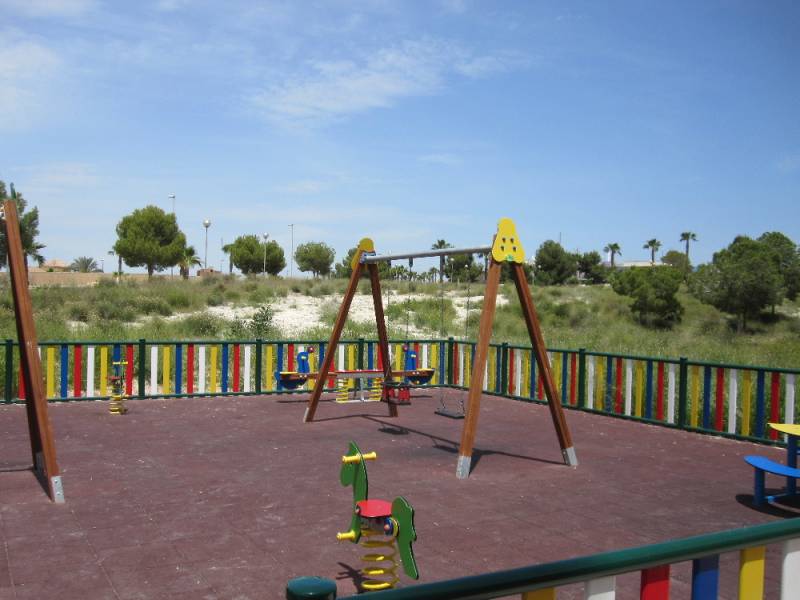 Childrens playground Camposol