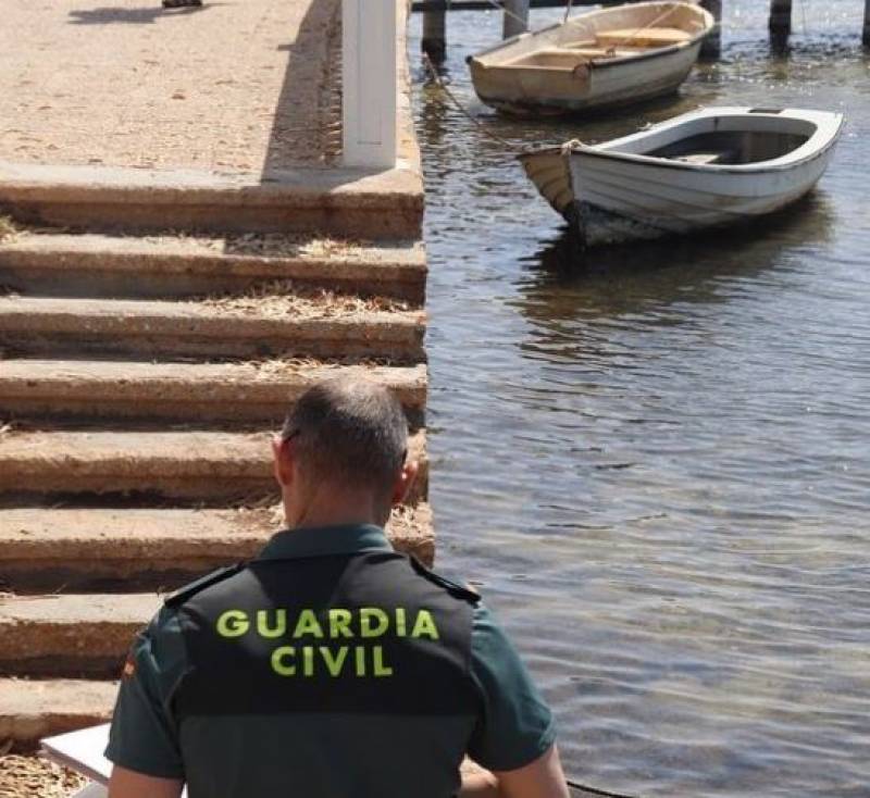 <span style='color:#780948'>ARCHIVED</span> - 5 kilos of dead fish wash up on Mar Menor shore