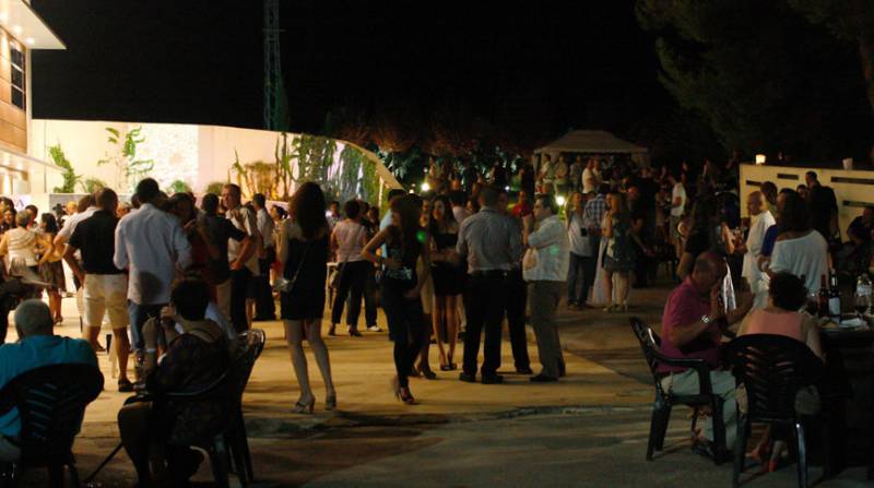 <span style='color:#780948'>ARCHIVED</span> - June 25 The 2022 Musica Entre Vinos season in Jumilla continues at Bodega Madrid Romero