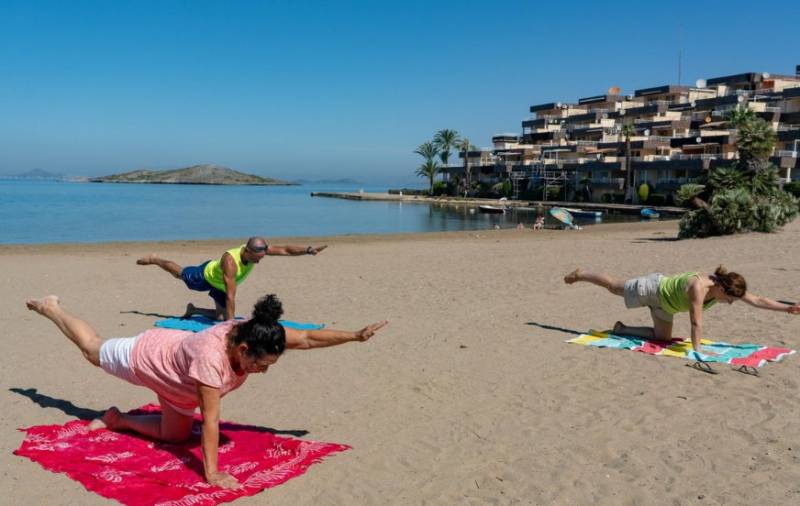 <span style='color:#780948'>ARCHIVED</span> - Free summer beach fitness activities at the beaches of Cartagena 2022