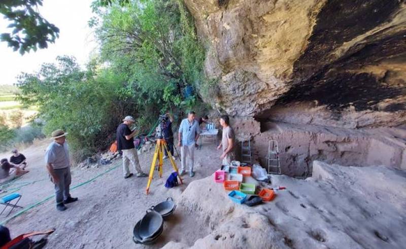 <span style='color:#780948'>ARCHIVED</span> - First post-pandemic dig at Cueva Negra in Caravaca unearths more exciting pre-Neanderthal findings