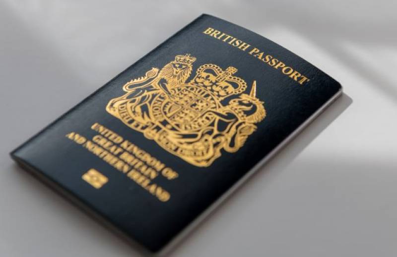 UK passports will change after the death of the Queen: when and how?