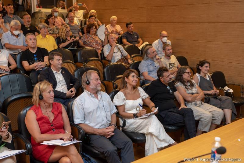 Cartagena hosts conference on Mar Menor recovery through oyster filtering