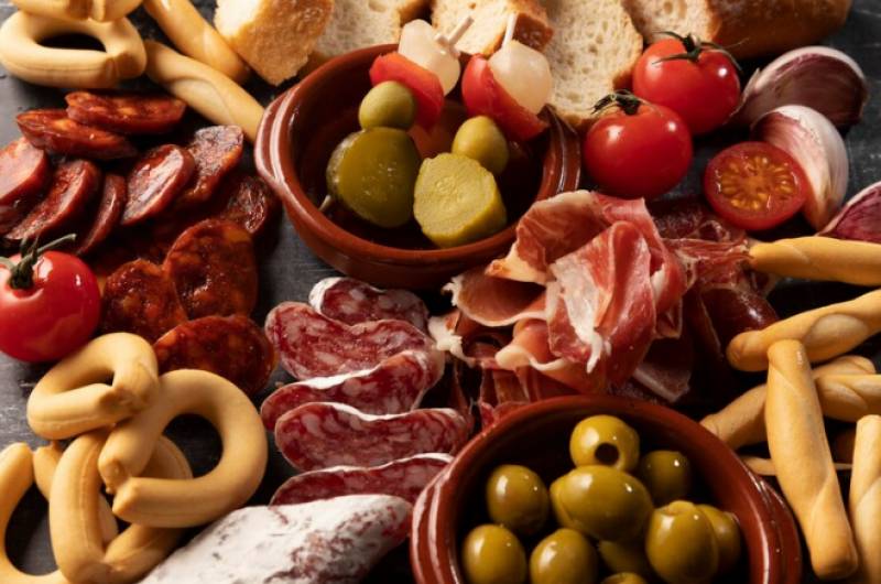 The origins of tapas in Spain and how to enjoy them