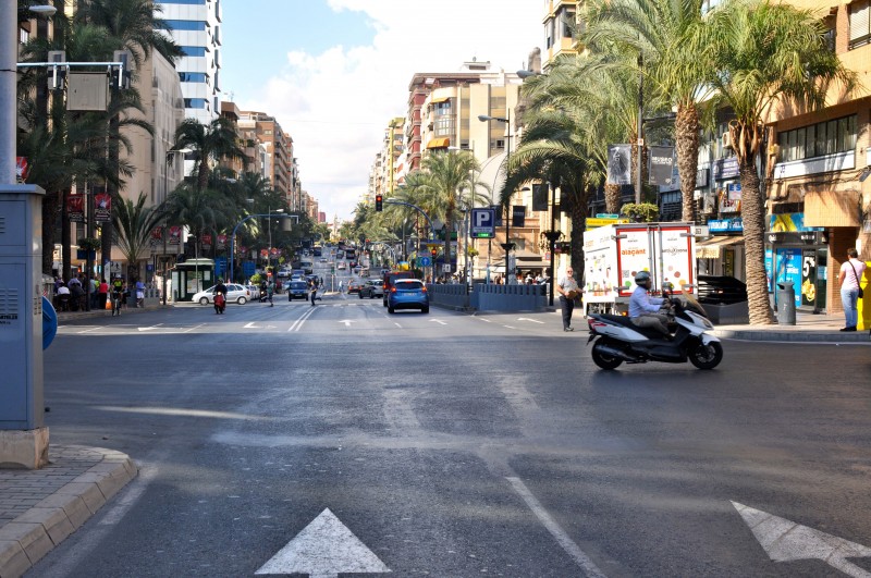 Avenida de Alfonso el Sabio in Alicante