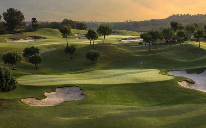 5 best golf courses in Orihuela Costa