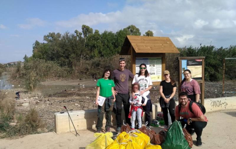 <span style='color:#780948'>ARCHIVED</span> - Environmentalists collect 900kg of rubbish along southeast coast of Spain