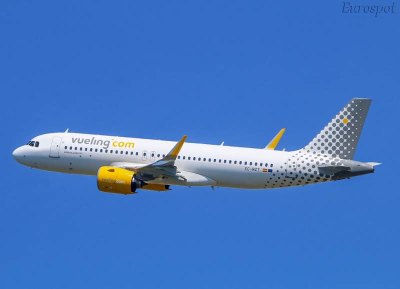 <span style='color:#780948'>ARCHIVED</span> - Vueling cancels Seville airport flight routes ahead of busy summer season
