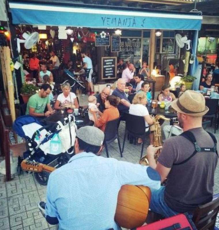 Café bar Yemanjá: a Bohemian hotspot for brunch, lunch and dinner in Cabo de Palos