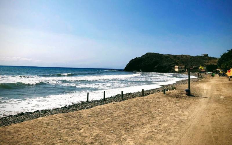 Public toilets, more cleaners and better roads: Lorca gets its beaches ready for summer