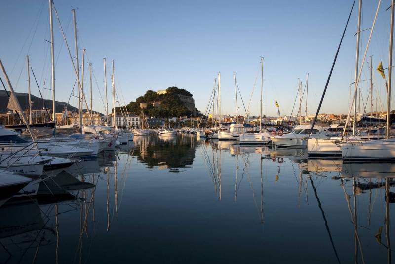 Body count rises as 6th corpse is reeled in by fishermen off the coat of Denia