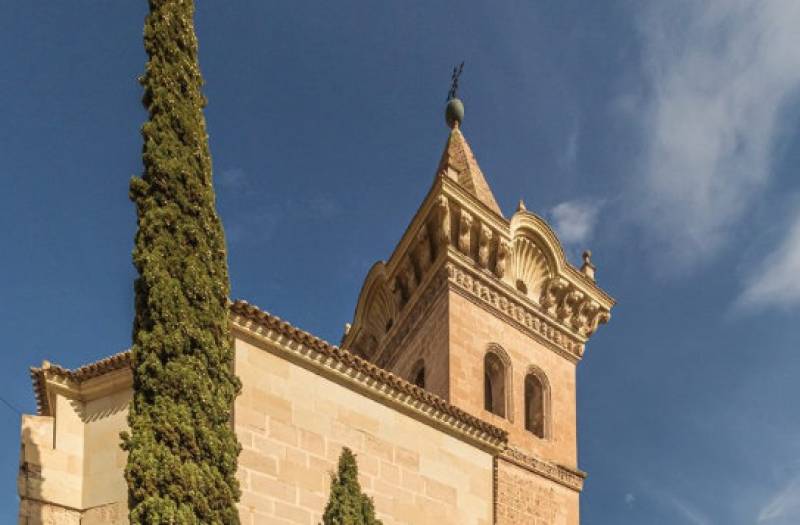 October 8 Free guided tour of the old church of Yecla