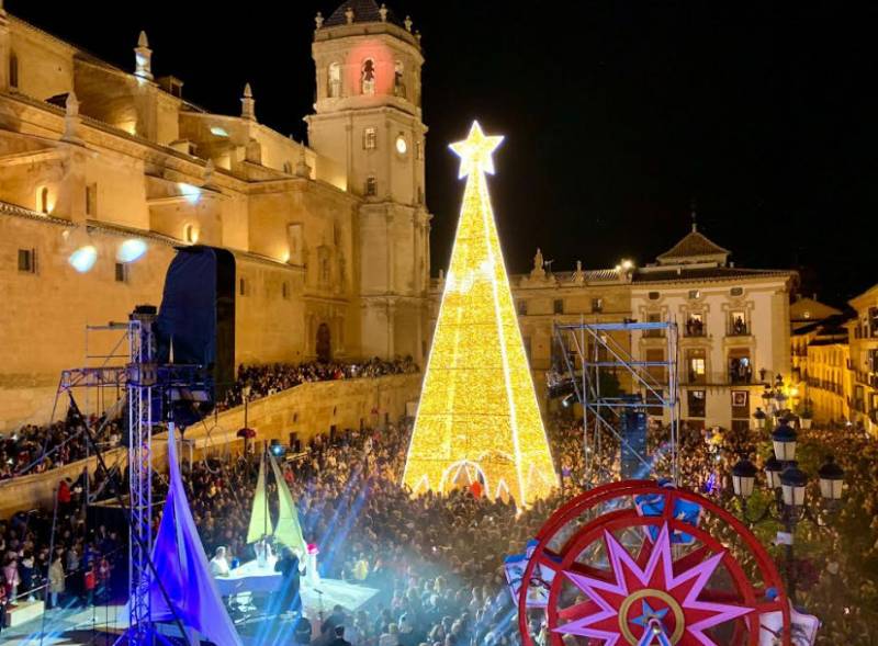 Stunning 20-metre tree steals the show as the Christmas lights are switched on in Lorca
