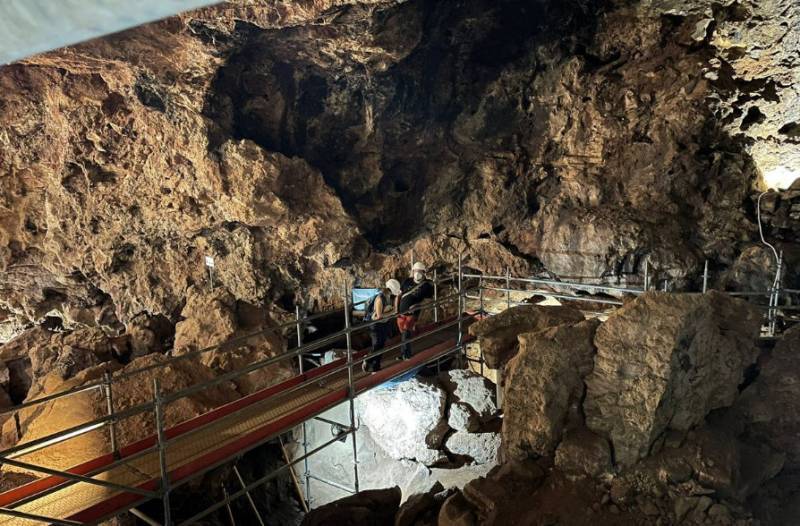 February 17 and March 9 Guided tours of the paleontological site of Cueva Victoria in Cartagena