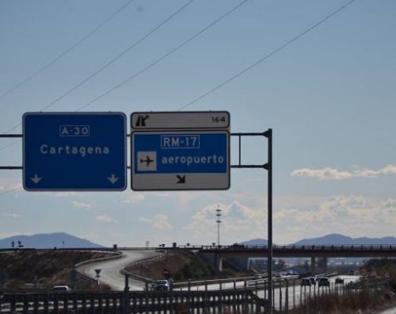 Lorry accident on A-30 Murcia-Cartagena road causes huge 6-hour traffic jam