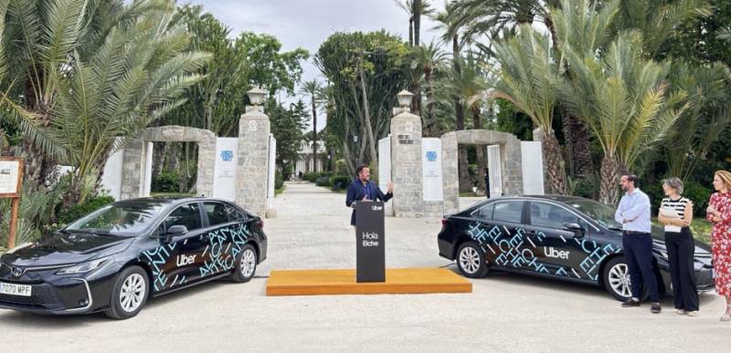 Uber taxis finally land in Alicante Airport