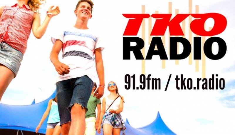 March 8 Hog roast and dancing at TKO Radio roadshow in Los Narejos this weekend