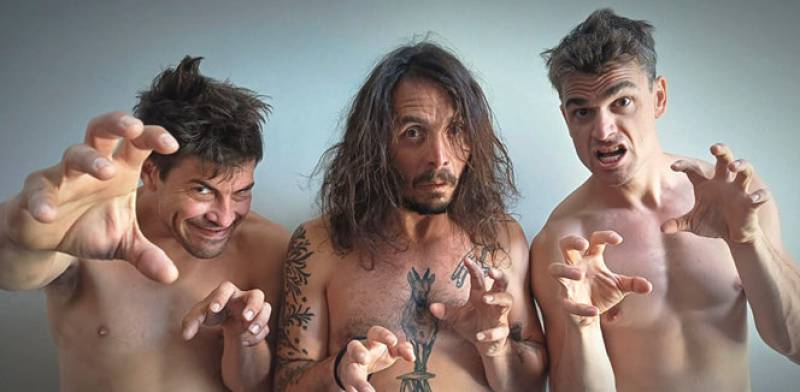 August 12 Tres Tristes Trolls: free dance and circus show in La Manga del Mar Menor
