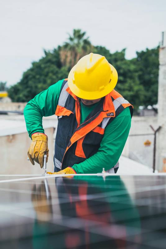 Harness the power of the sun with Ecocorp Solar in Puerto Lumbreras