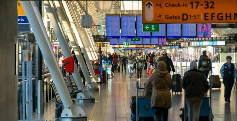 Spanish airlines fly to the rescue after Ryanair axes 1 million flights