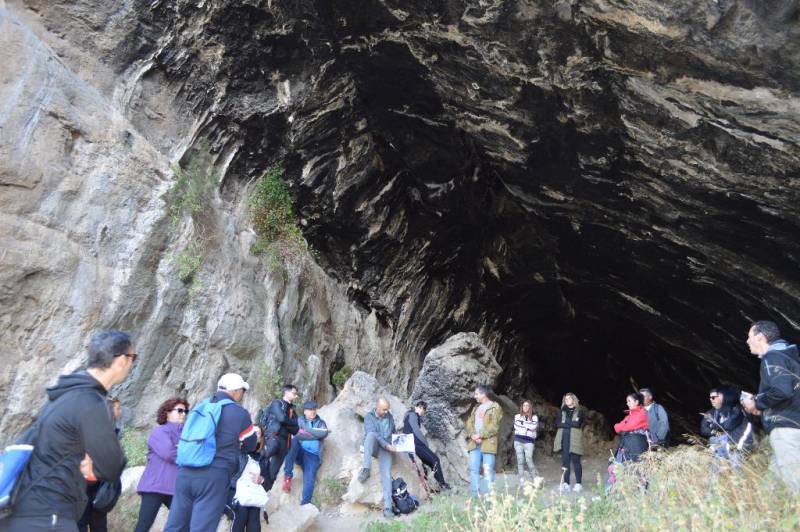 October 19 Guided hike to trace the steps of legendary bandit Jaime El Barbudo