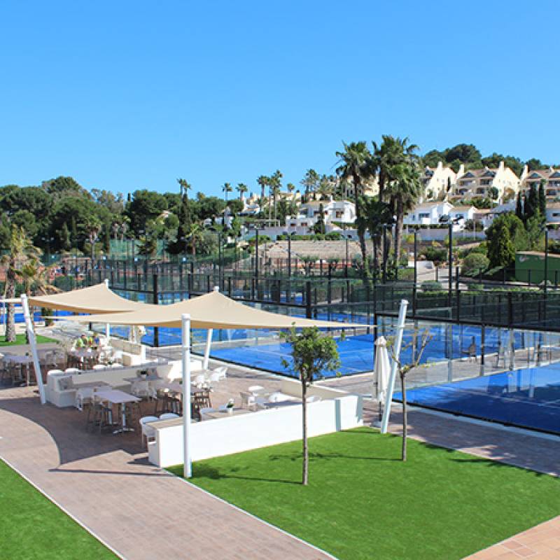What do David Beckham, Matt Damon and Robbie Williams have in common? They all love a holiday at La Manga Club!