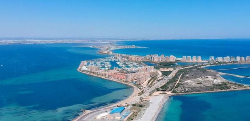 August 22 Free guided tour in Spanish explaining the origins and history of La Manga and the Mar Menor
