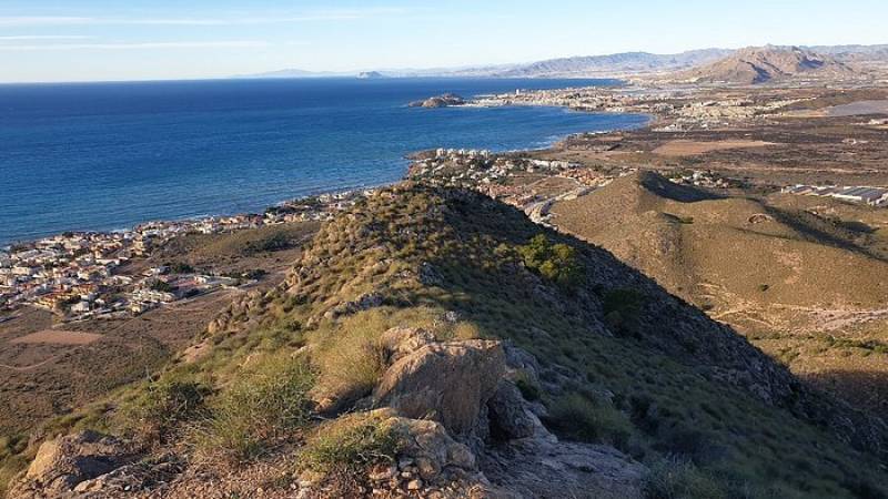 August 26 Free guided hike up to the top of Cabezo del Mojón in Isla Plana