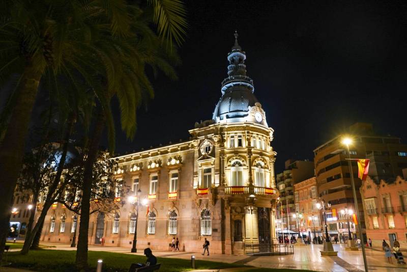 Cartagena's Town Hall palace has a stunning new look after dark, thanks to a €250,000 lighting project