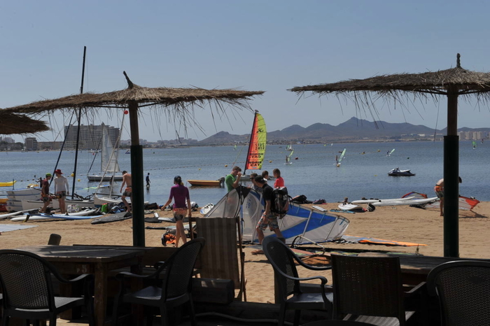 Sporting beaches La Manga: Kitesurfing, windsurfing, watersports tuition and equipment hire